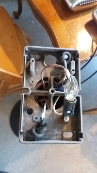 Claudes Open-Air Kino Lautsprechersäule aus den 50ern (Hi-Fi Musik­gerät, Verstärker, Endstufe)