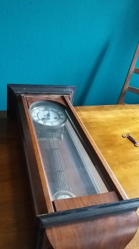 Josefs Uhr (Pendeluhr, Pendule, Stand­uhr & Wand­uhr)