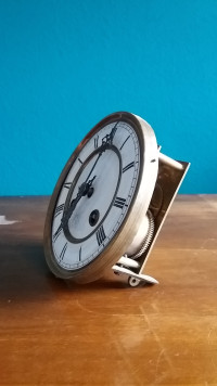 Josefs Uhr (Pendeluhr, Pendule, Stand­uhr & Wand­uhr)