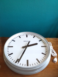 Moritz Industrie-Wanduhr (Pendeluhr, Pendule, Stand­uhr & Wand­uhr)